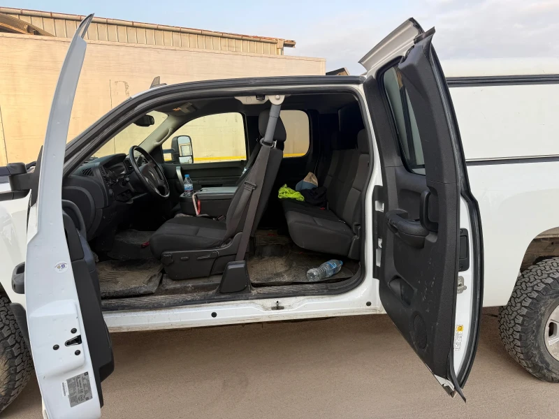 Chevrolet Silverado 2500HD, снимка 7 - Автомобили и джипове - 52556363