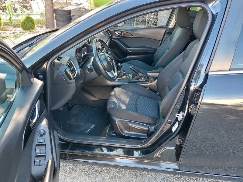 Mazda 3 2.2, Skyaktiv, 6ск, снимка 11 - Автомобили и джипове - 51358398