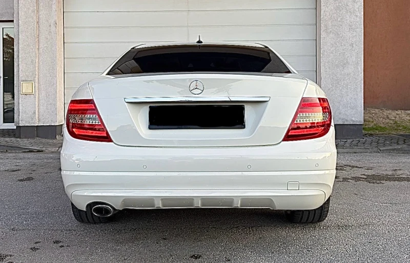 Mercedes-Benz C 220, снимка 5 - Автомобили и джипове - 52557474