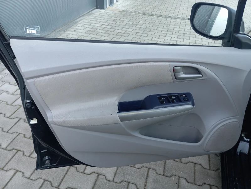 Honda Insight ЛИЗИНГ , снимка 8 - Автомобили и джипове - 52214452