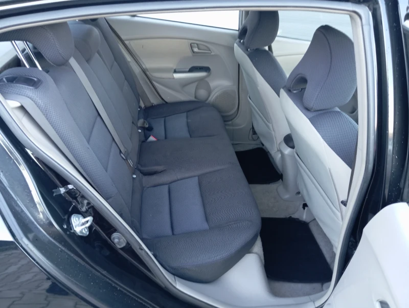 Honda Insight ЛИЗИНГ , снимка 10 - Автомобили и джипове - 52214452
