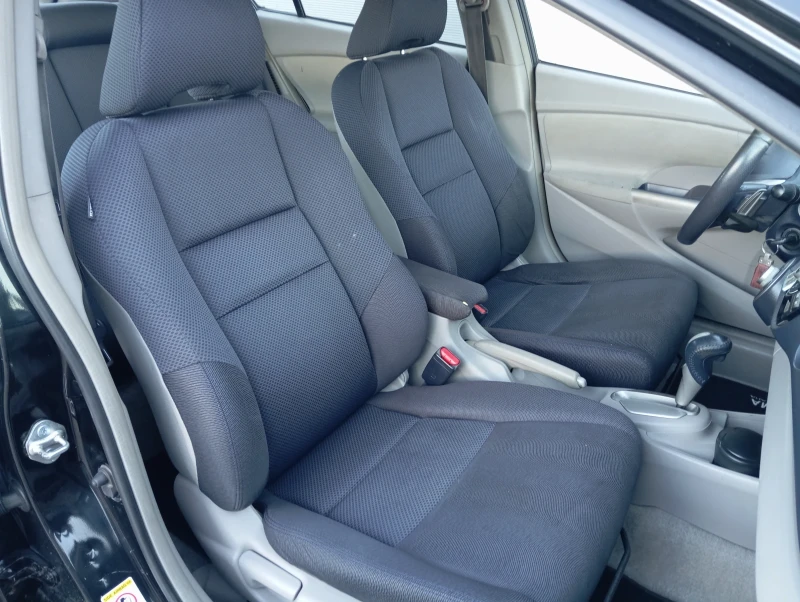 Honda Insight ЛИЗИНГ , снимка 9 - Автомобили и джипове - 52214452