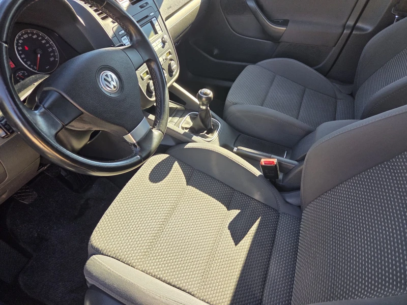 VW Golf 2.0 TDi 140ps PANORAMA, снимка 8 - Автомобили и джипове - 52233593