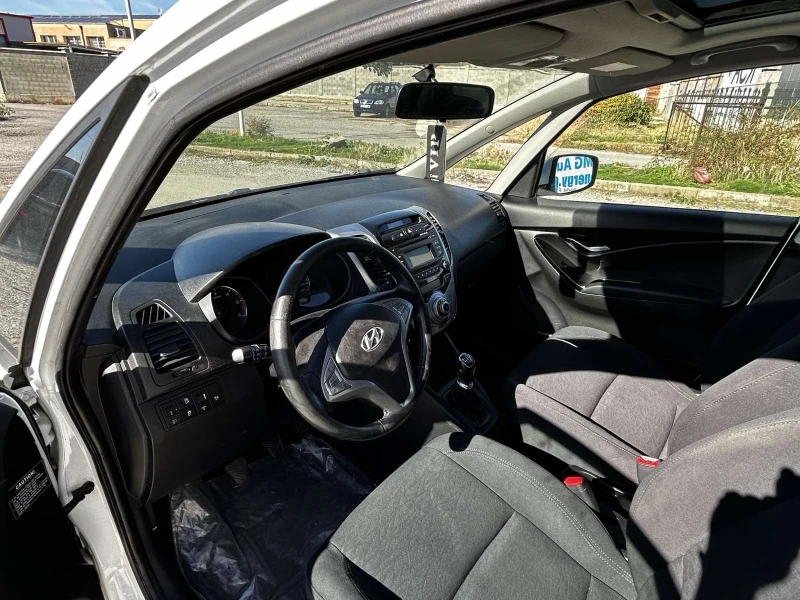 Hyundai Ix20, снимка 9 - Автомобили и джипове - 52234512