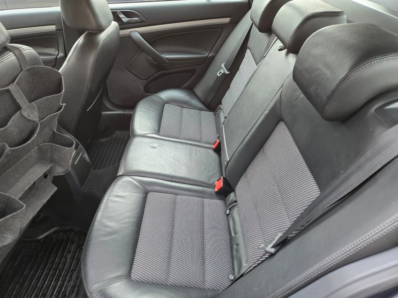 Skoda Octavia 2.0 TDI 140 к.с., снимка 10 - Автомобили и джипове - 53038484