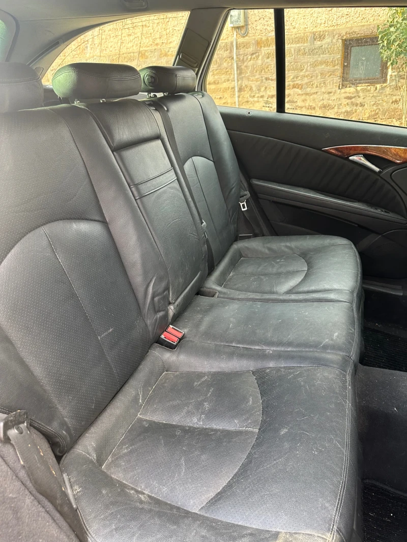 Mercedes-Benz E 270 177 к.с. Автоматик, снимка 14 - Автомобили и джипове - 53225957