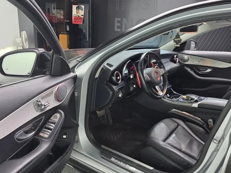 Mercedes-Benz C 220 D Avantgarde, снимка 10 - Автомобили и джипове - 55703550