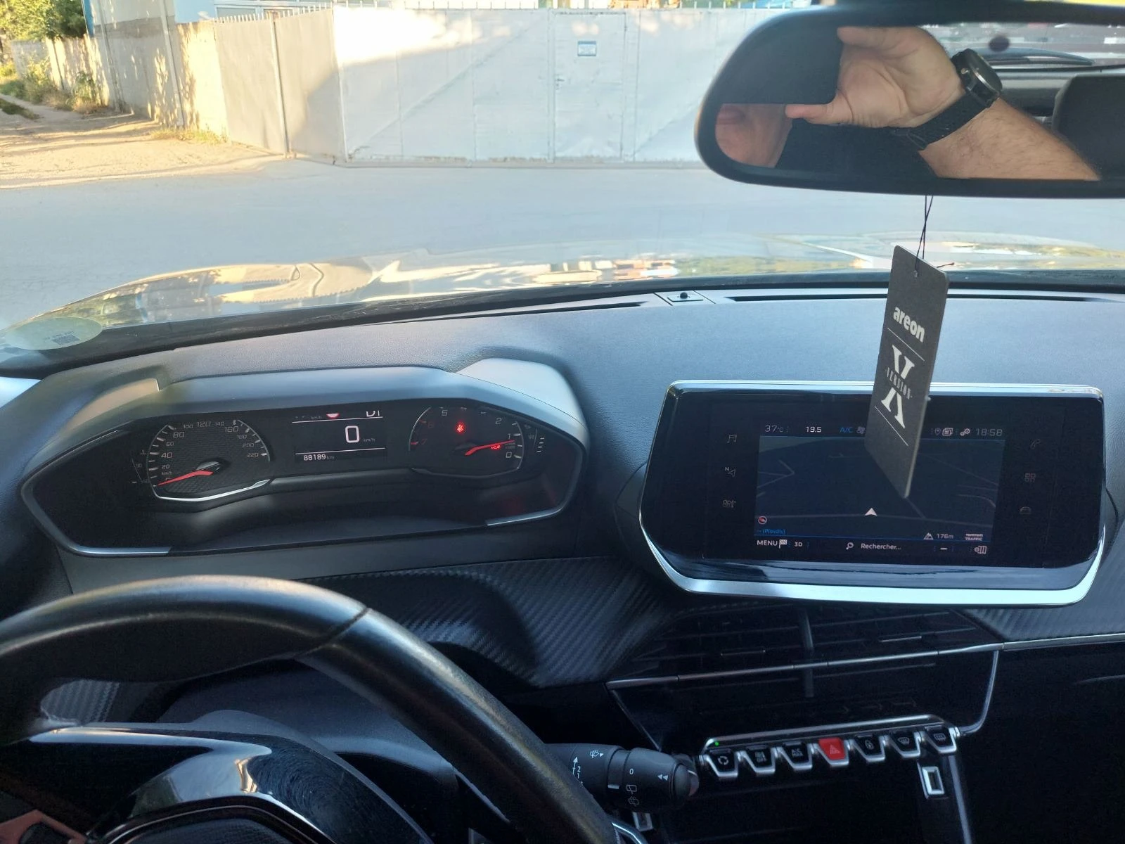 Peugeot 2008 1.5 BlueHDI 130 S&S | Mobile.bg   14