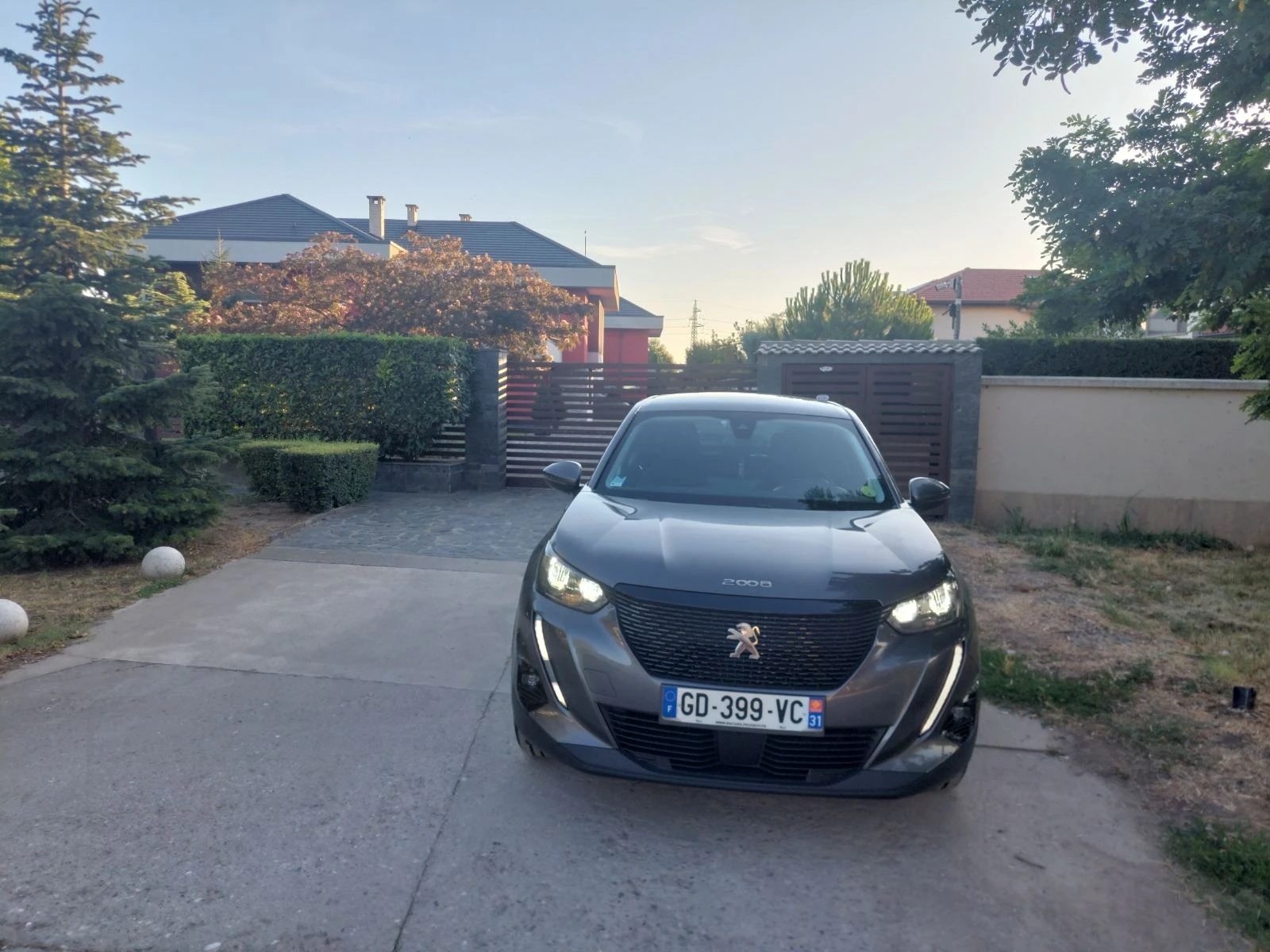 Peugeot 2008 1.5 BlueHDI 130 S&S | Mobile.bg   12