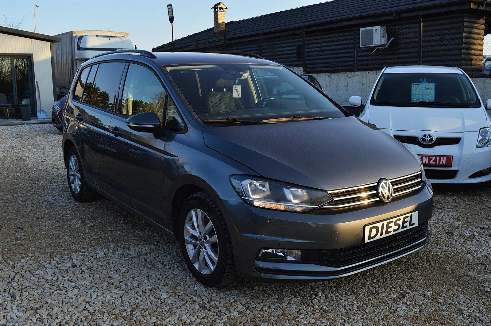 VW Touran Автомат 7местен - изображение 3