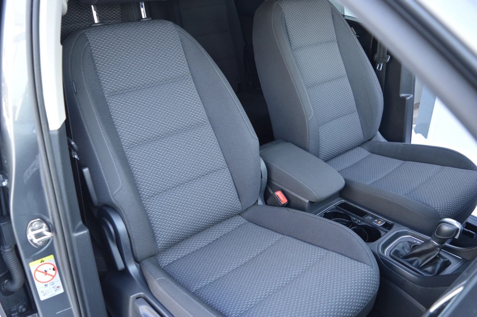 VW Touran Автомат 7местен - изображение 8