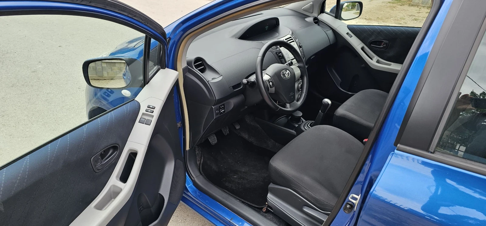 Toyota Yaris 1000 i - изображение 7