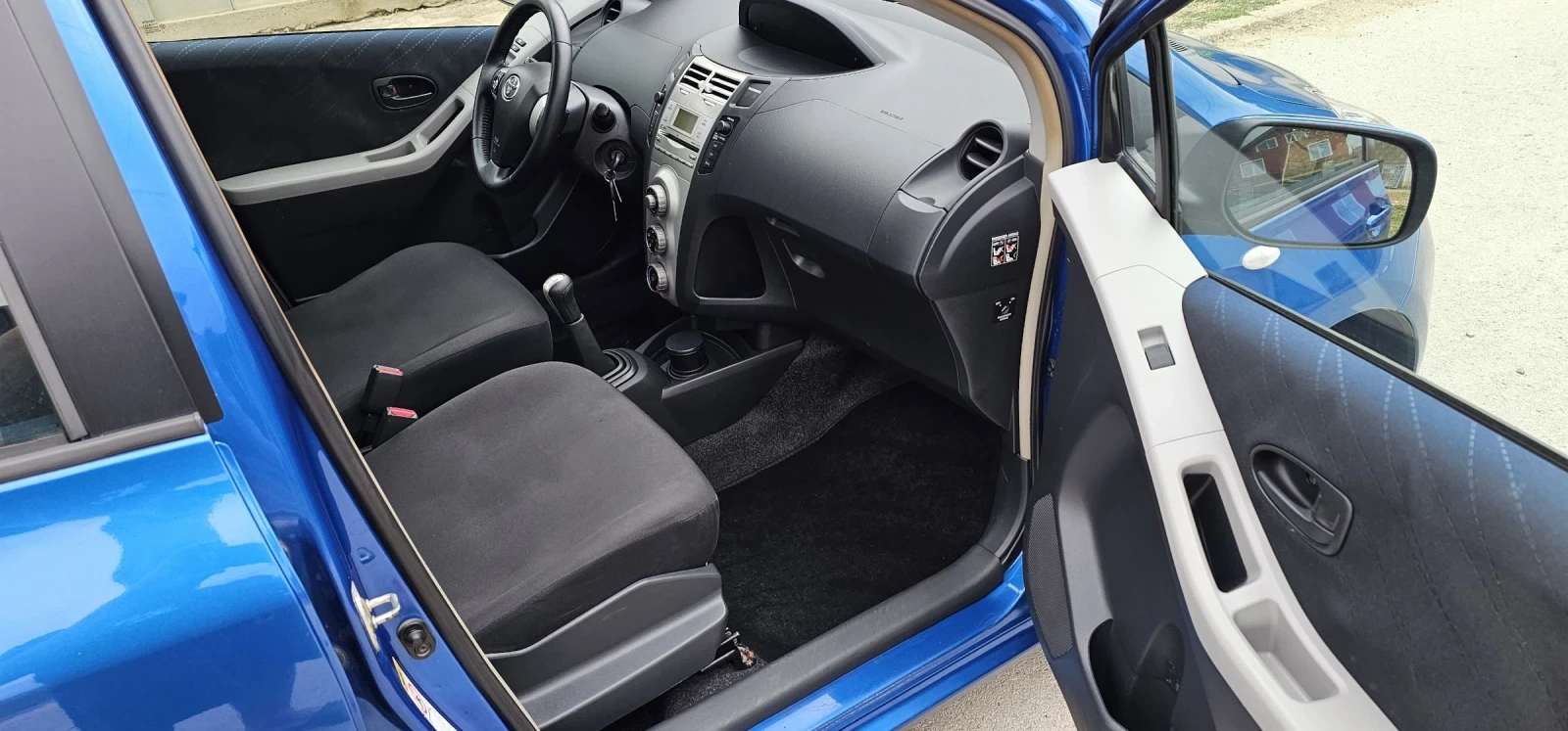 Toyota Yaris 1000 i - изображение 9