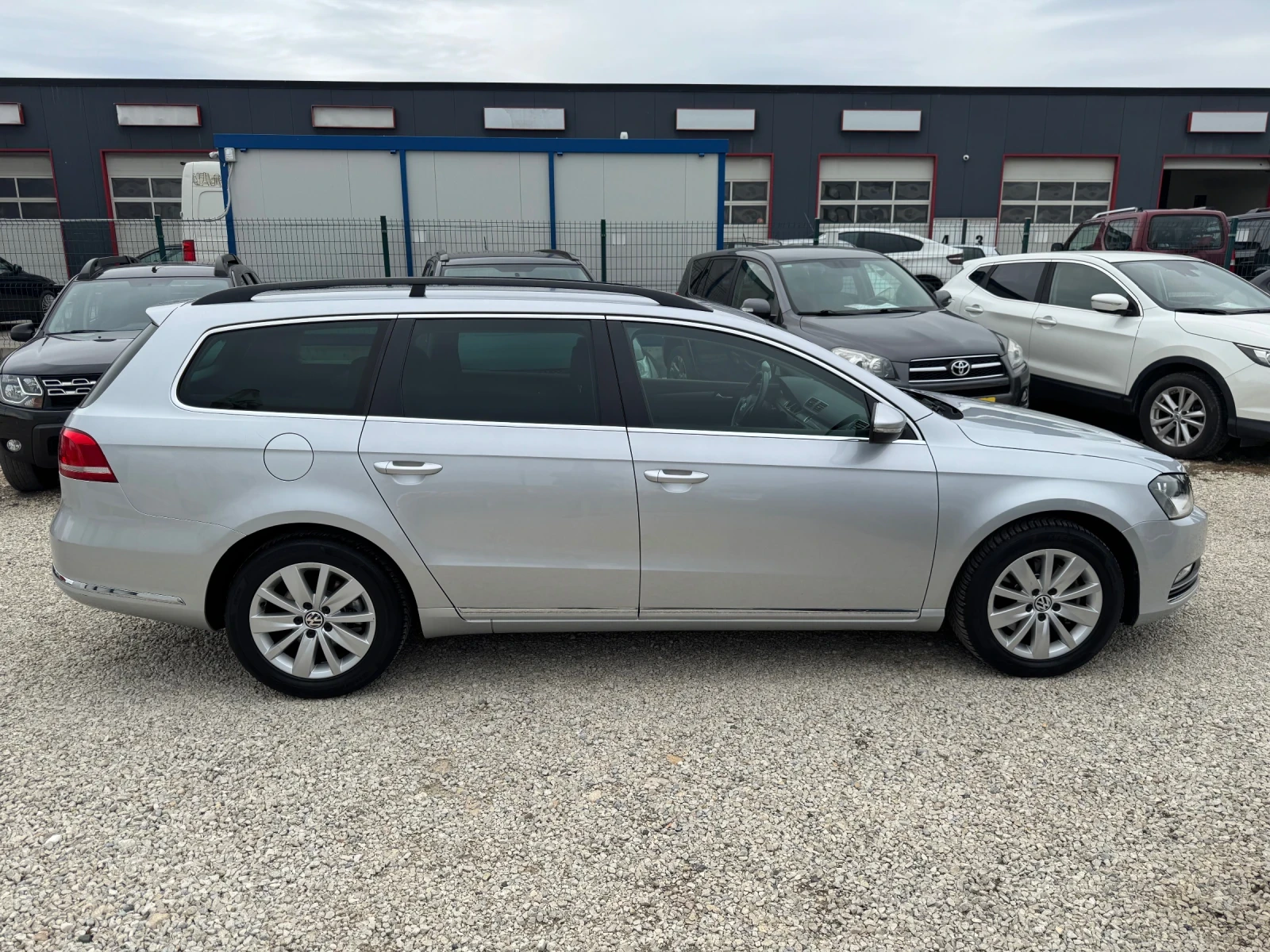 VW Passat 2.0 TDI DSG NAVI - изображение 7