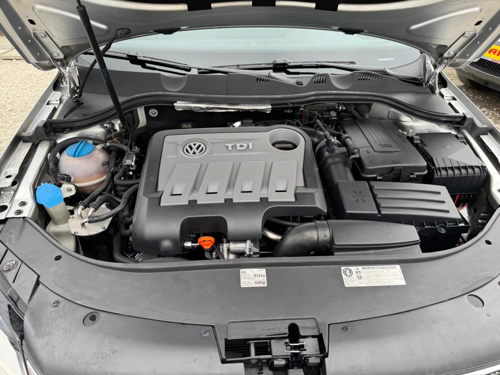 VW Passat 2.0 TDI DSG NAVI | Mobile.bg   15