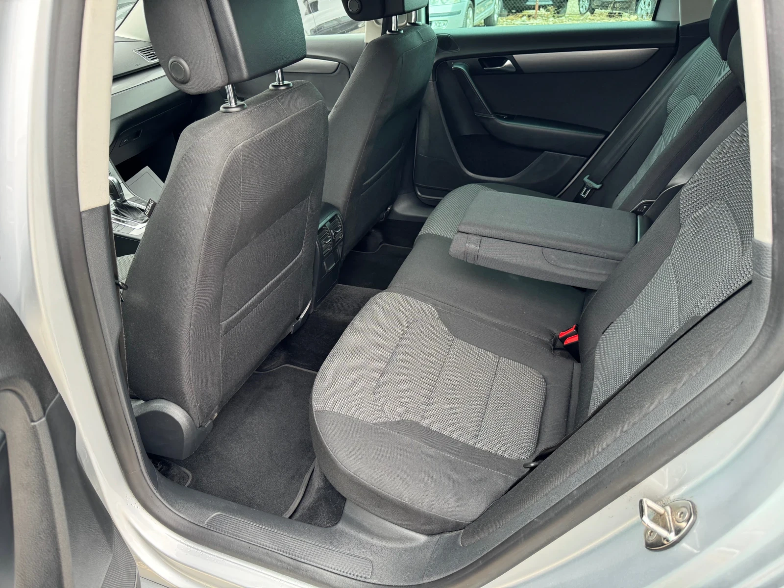 VW Passat 2.0 TDI DSG NAVI | Mobile.bg   14