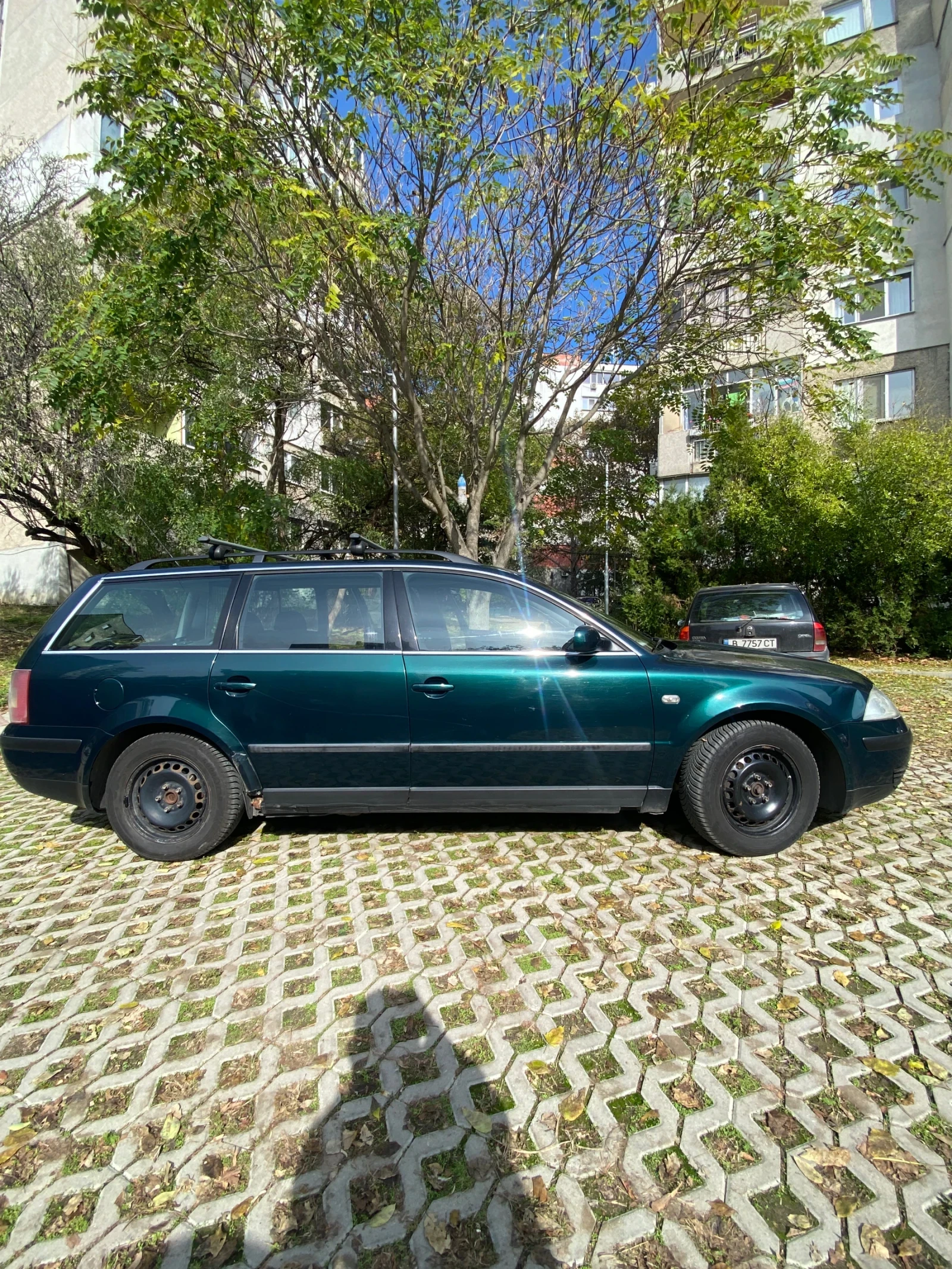 VW Passat 1.9TDI 131 комби - изображение 2