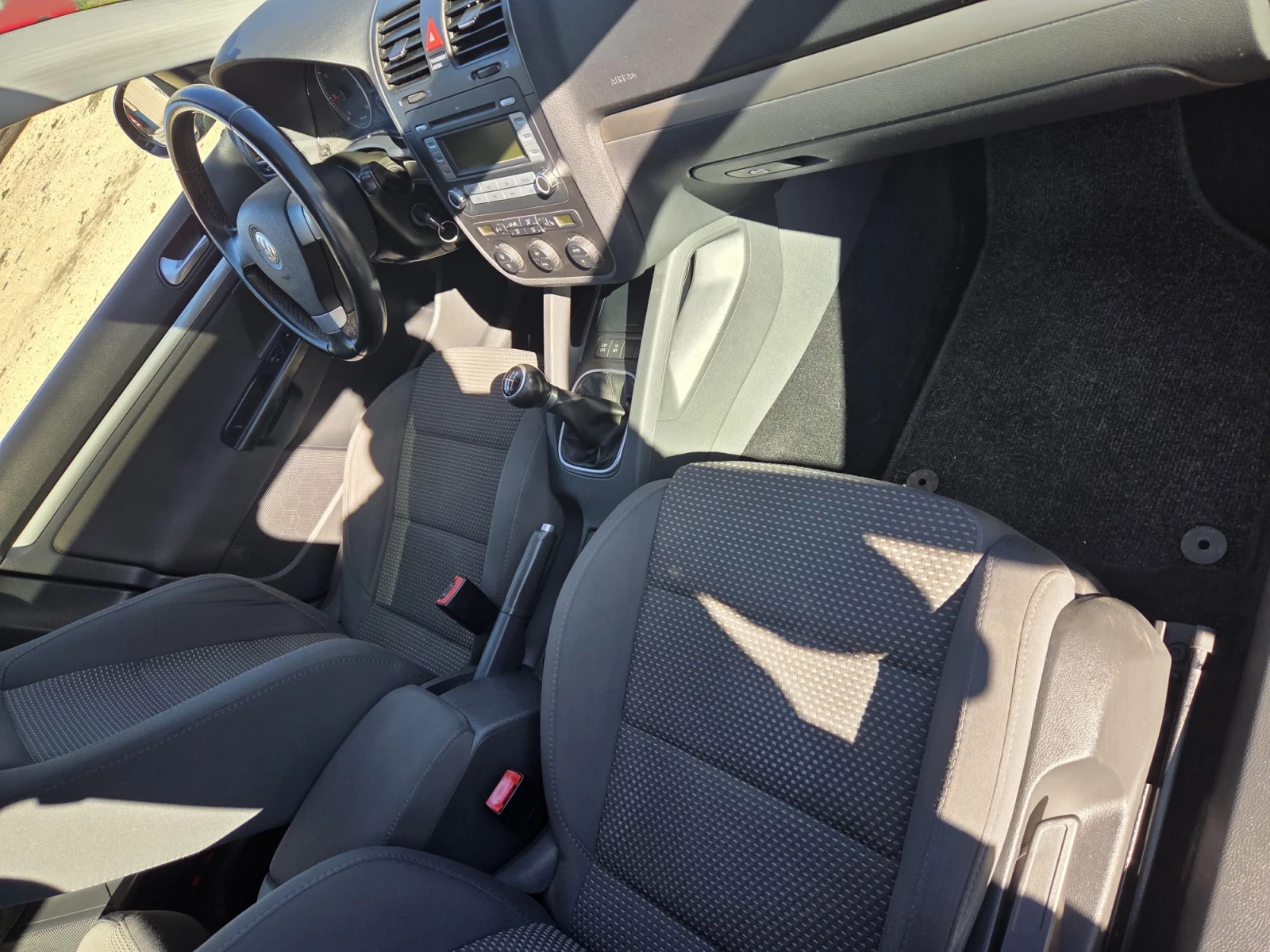 VW Golf 2.0 TDi 140ps PANORAMA - изображение 10