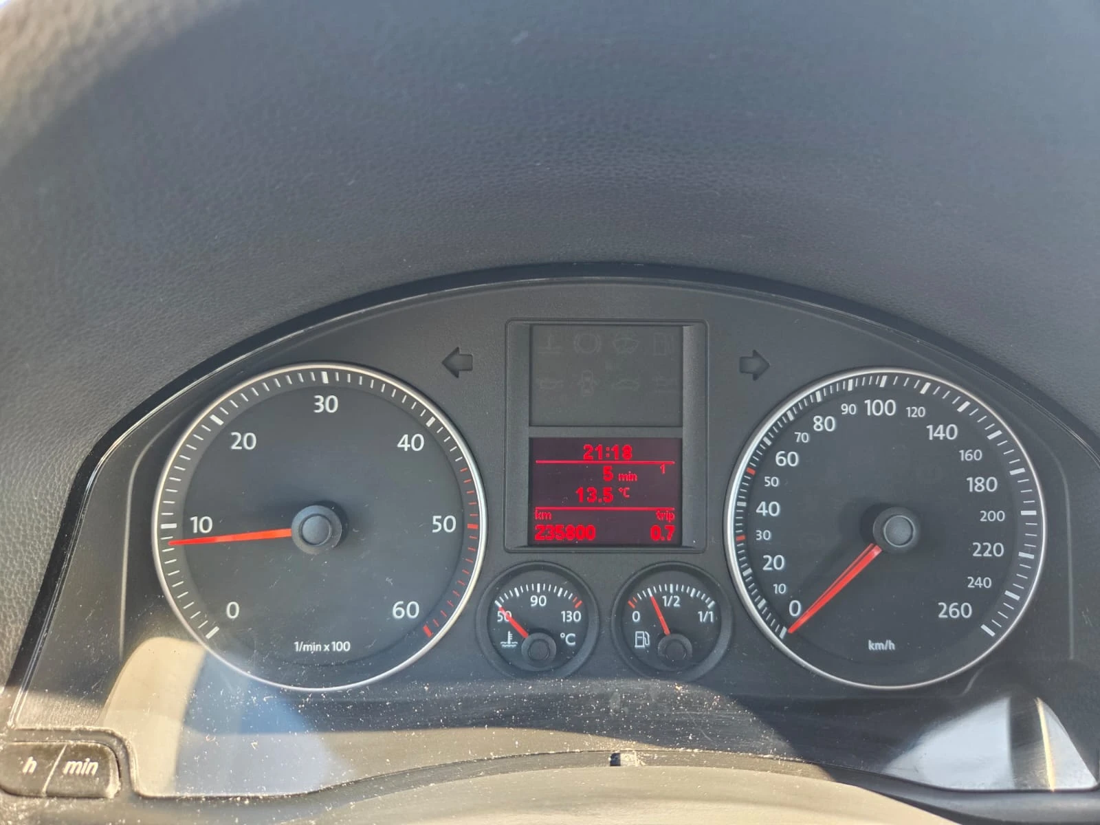 VW Golf 2.0 TDi 140ps PANORAMA | Mobile.bg   17