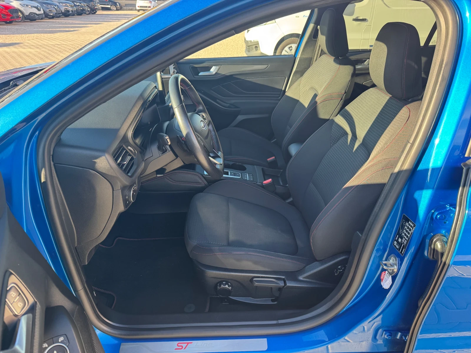 Ford Focus ST-LINE AVTOMAT FULL - изображение 10