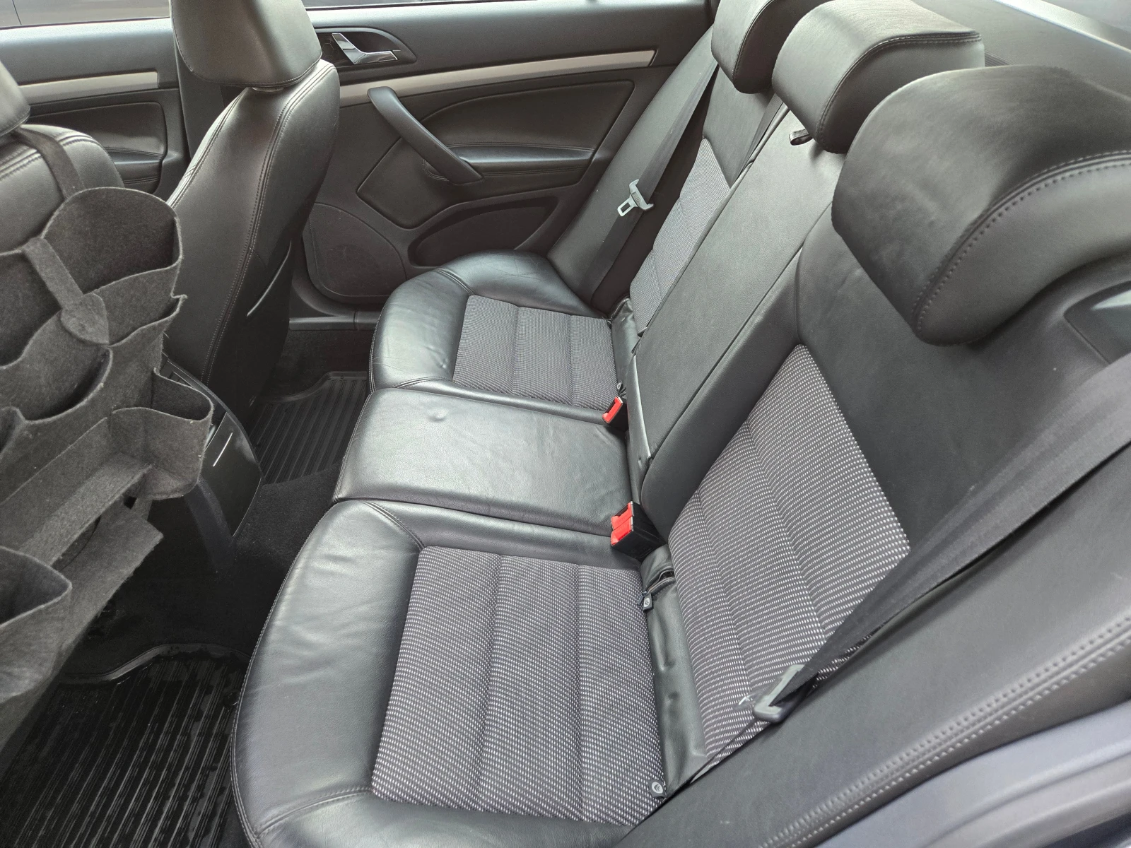 Skoda Octavia 2.0 TDI 140 к.с. - изображение 10