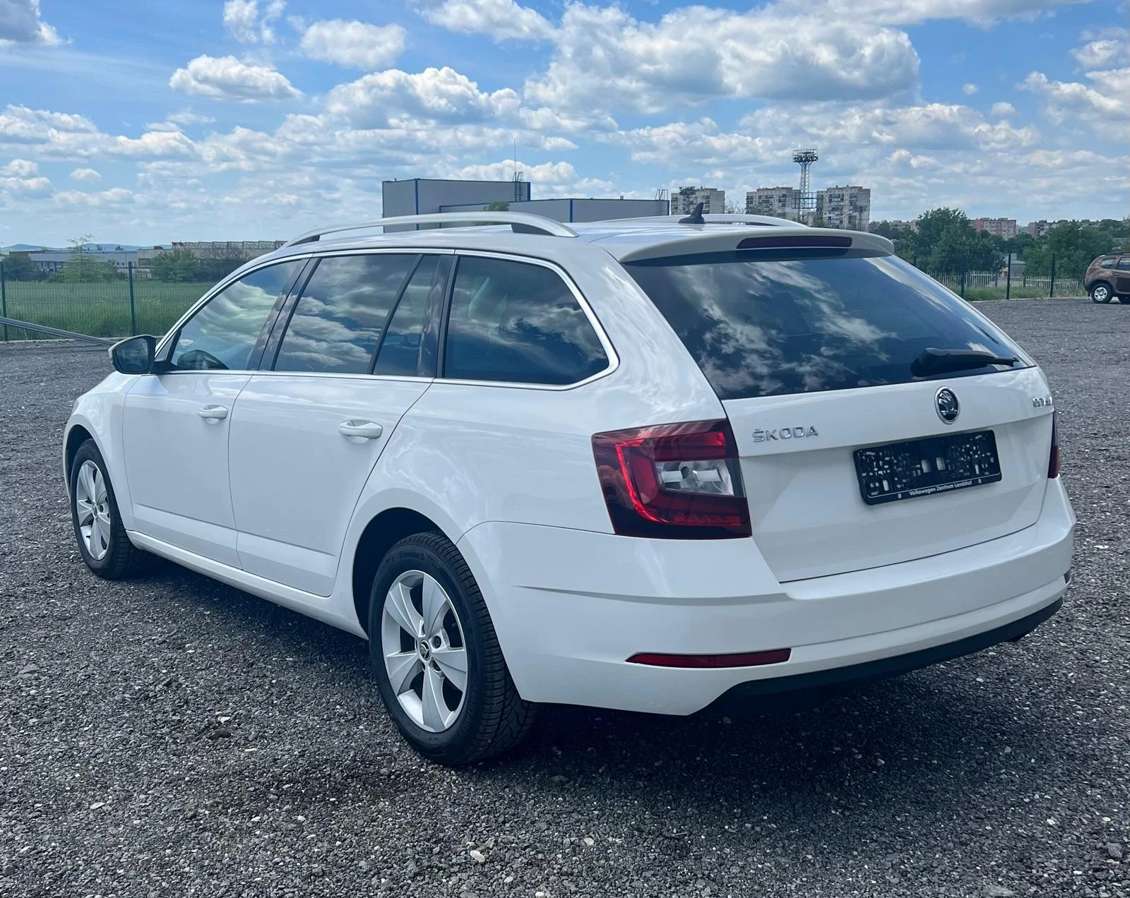 Skoda Octavia 1.6TDI DSG, снимка 3 - Автомобили и джипове - 53920109
