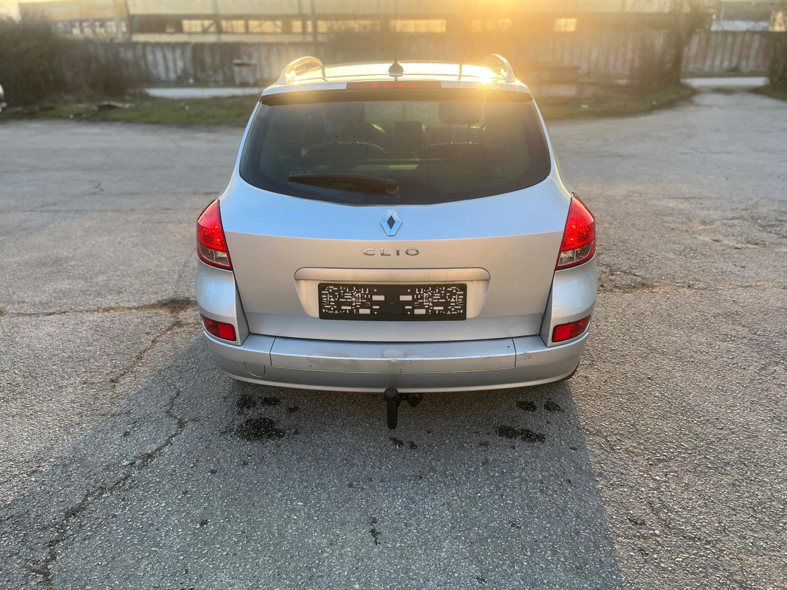 Renault Clio 1.5DCI Navi, снимка 5 - Автомобили и джипове - 53896348