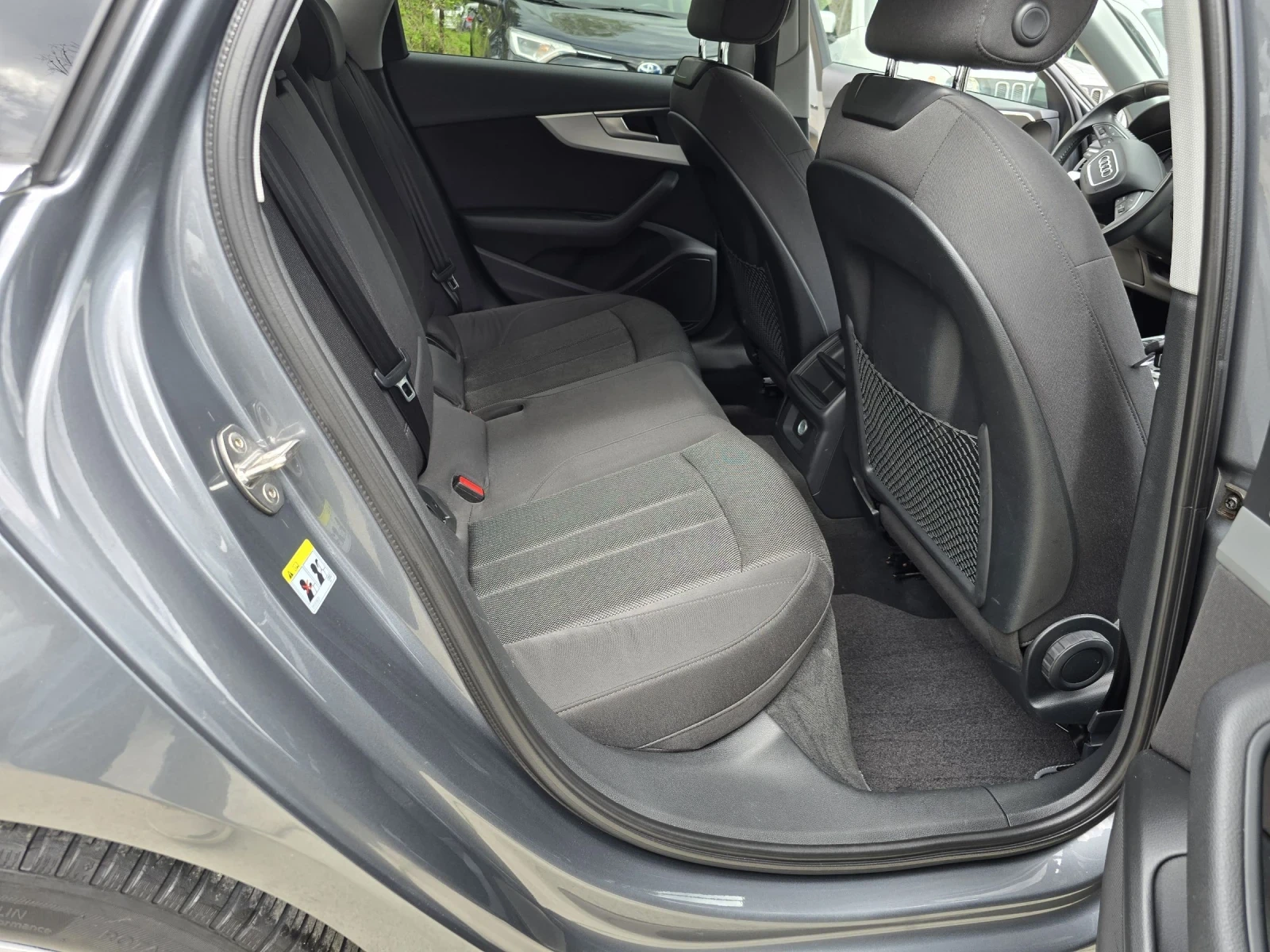 Audi A4 2.0TDI 150ks, снимка 12 - Автомобили и джипове - 54353245