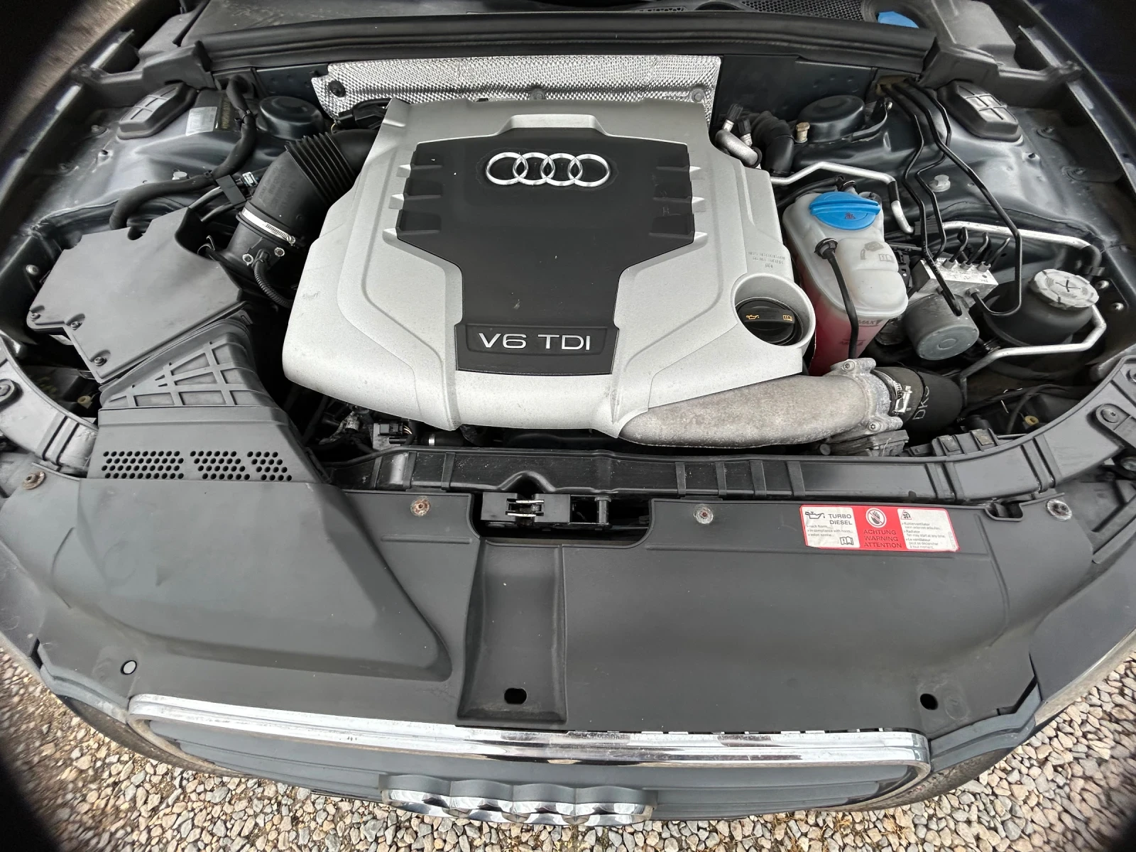 Audi A5 2.7TDi/AUTOMATIC/190K.C./LED, снимка 16 - Автомобили и джипове - 54634115