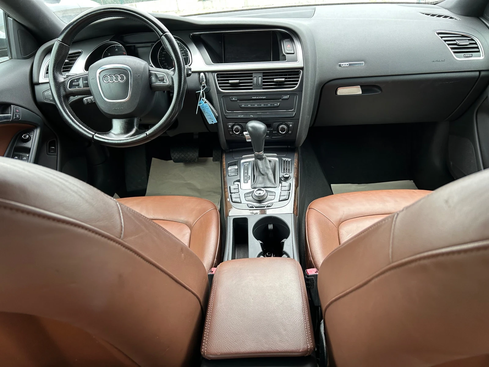 Audi A5 2.7TDi/AUTOMATIC/190K.C./LED, снимка 14 - Автомобили и джипове - 54634115