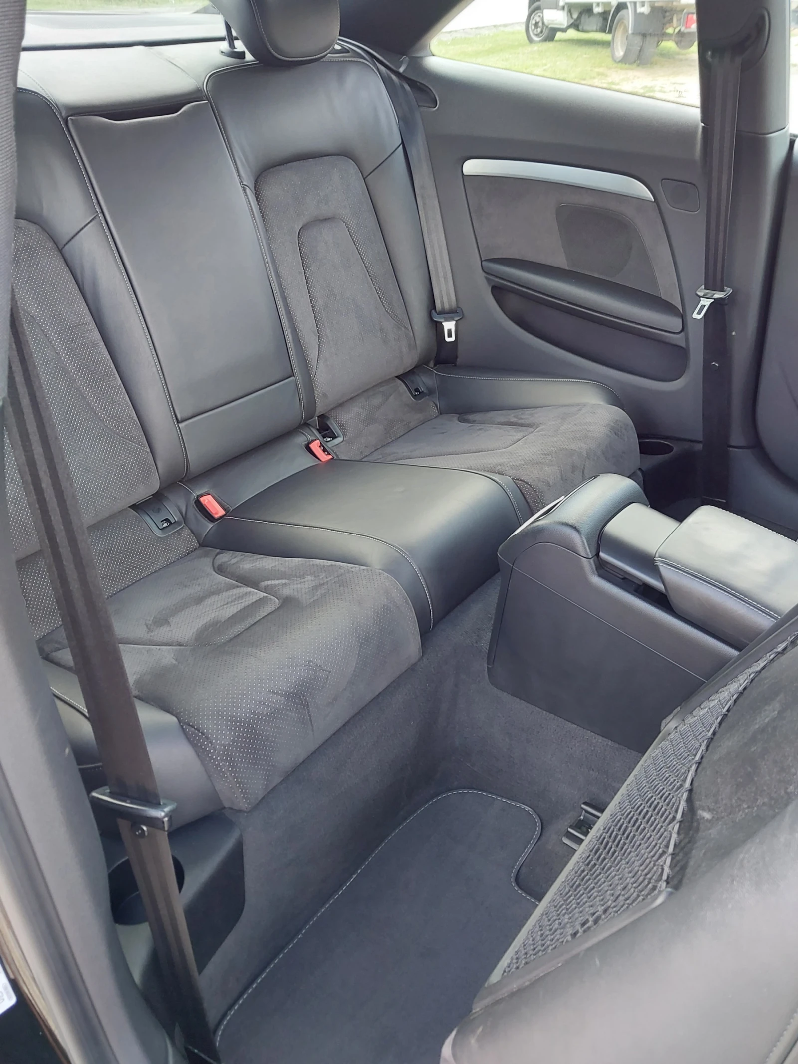 Audi A5 2.0-180кс. S line, снимка 11 - Автомобили и джипове - 54881540