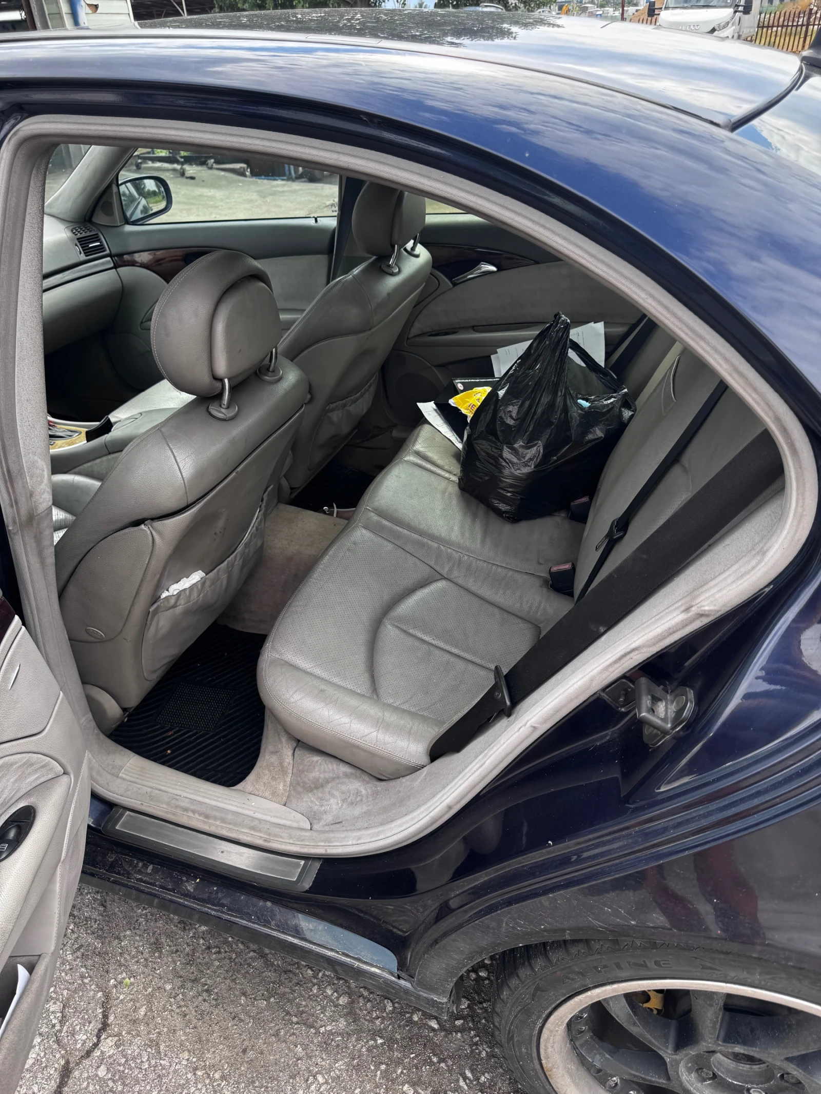 Mercedes-Benz E 220 W211, снимка 4 - Автомобили и джипове - 55202021