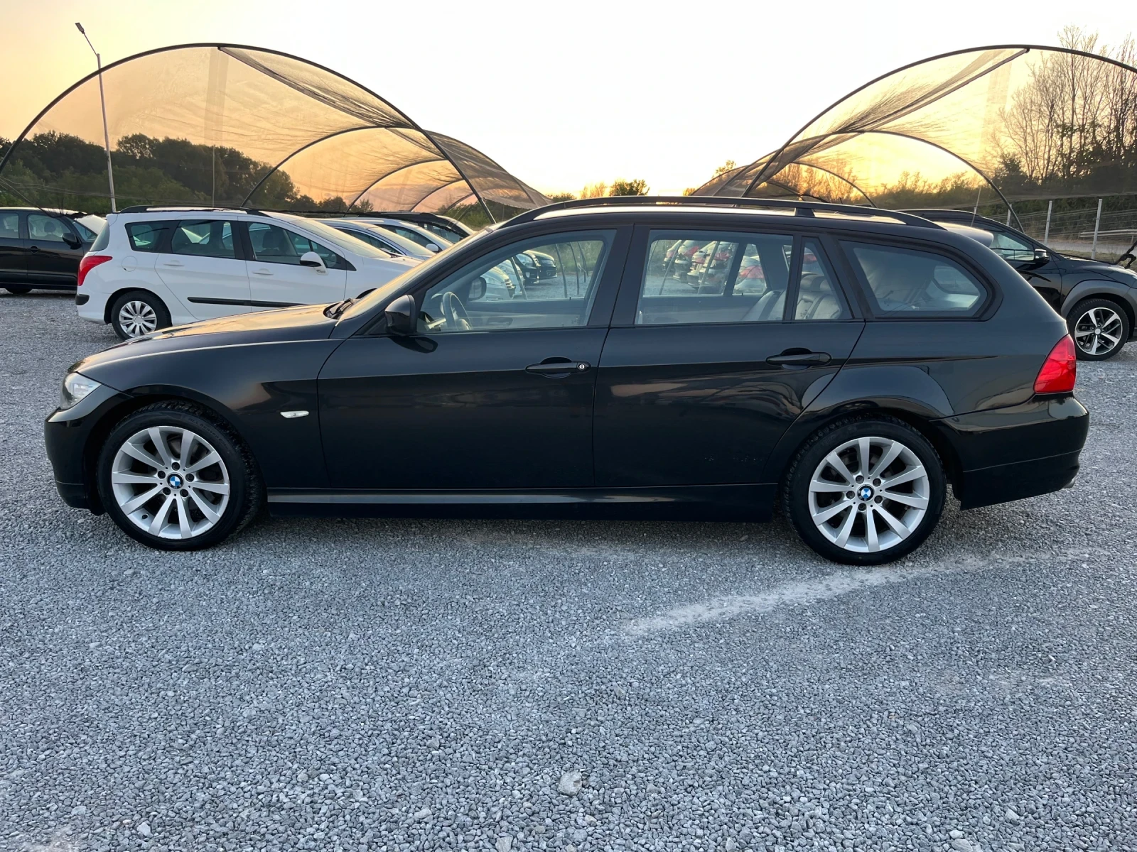 BMW 320 D avtomat navi, снимка 3 - Автомобили и джипове - 55382174
