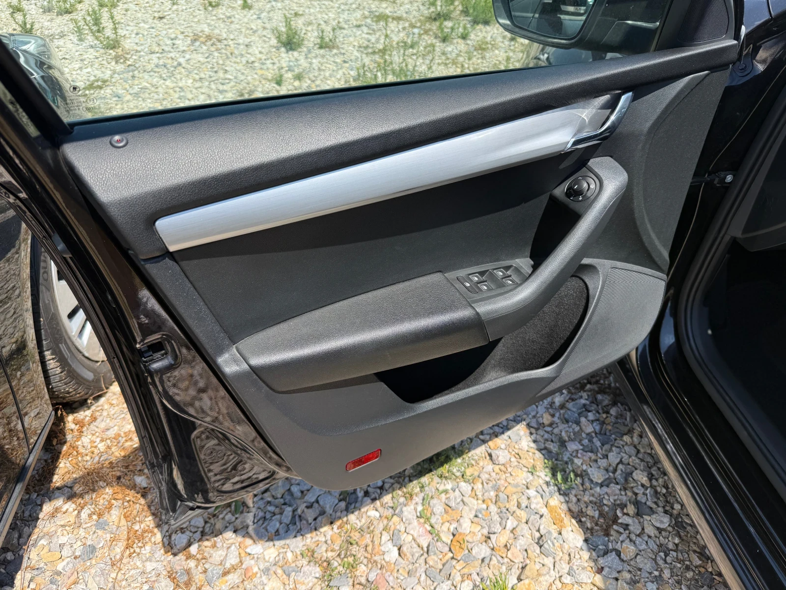 Skoda Octavia 1.5CNG/AUTOMATIC/SERVICE BOOK/EURO6, снимка 12 - Автомобили и джипове - 55393233