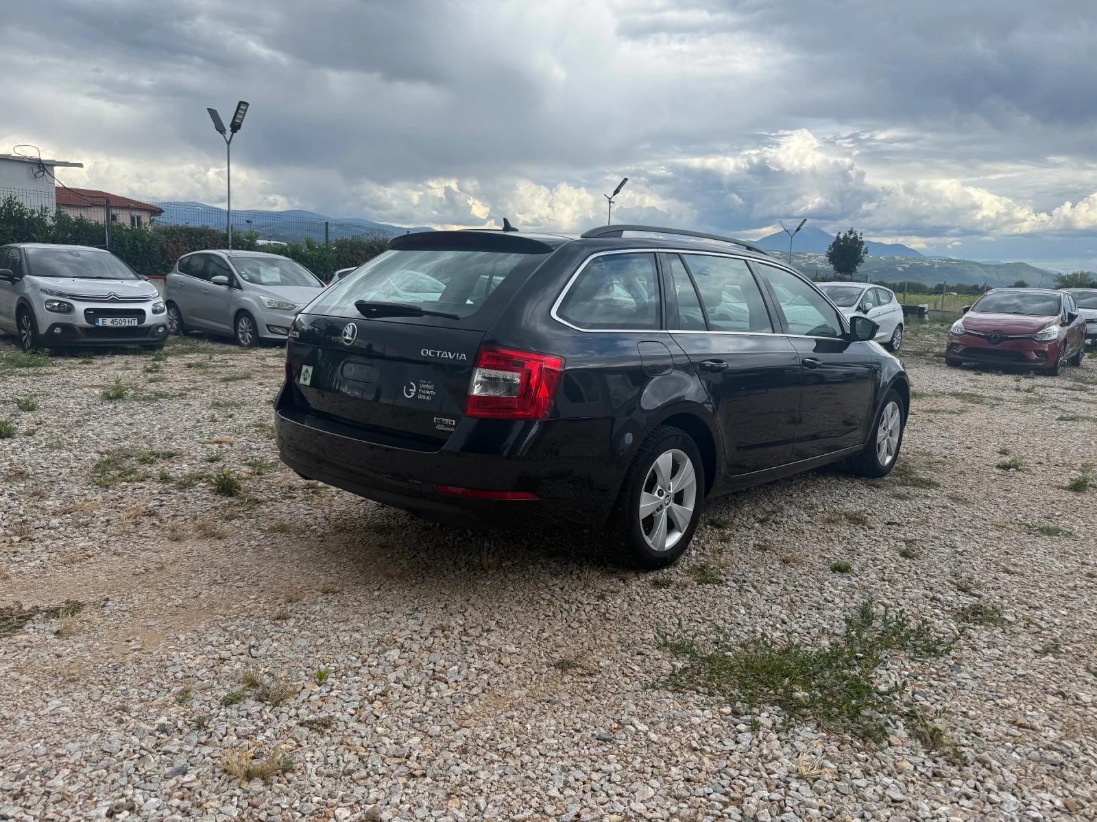 Skoda Octavia 1.5CNG/AUTOMATIC/SERVICE BOOK/EURO6, снимка 2 - Автомобили и джипове - 55393233