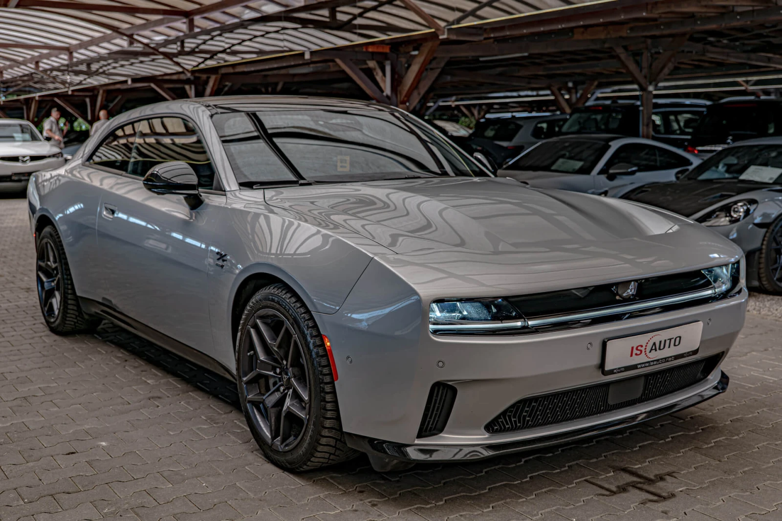 Dodge Charger Daytona EV R/T Stage1/AWD/HuD/Обдухване/Камера 360, снимка 3 - Автомобили и джипове - 55668173