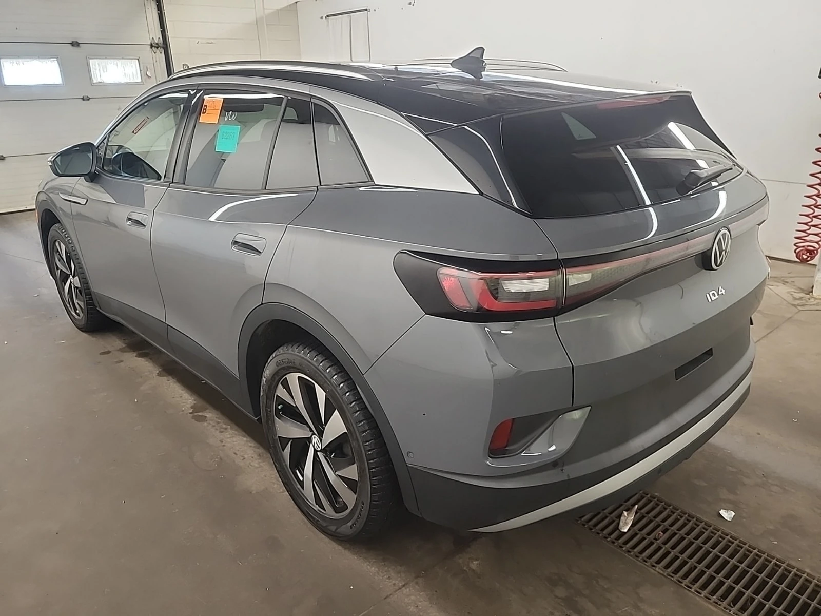 VW ID.4 * PRO * АВТОКРЕДИТ БЕЗ ПЪРВОНАЧАЛНА ВНОСКА* , снимка 4 - Автомобили и джипове - 55881075