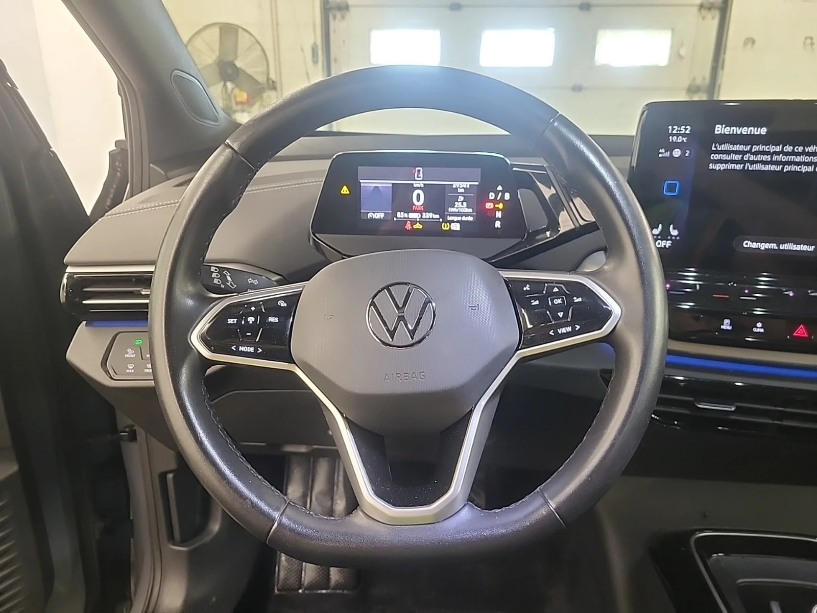 VW ID.4 * PRO * АВТОКРЕДИТ БЕЗ ПЪРВОНАЧАЛНА ВНОСКА* , снимка 17 - Автомобили и джипове - 55881075