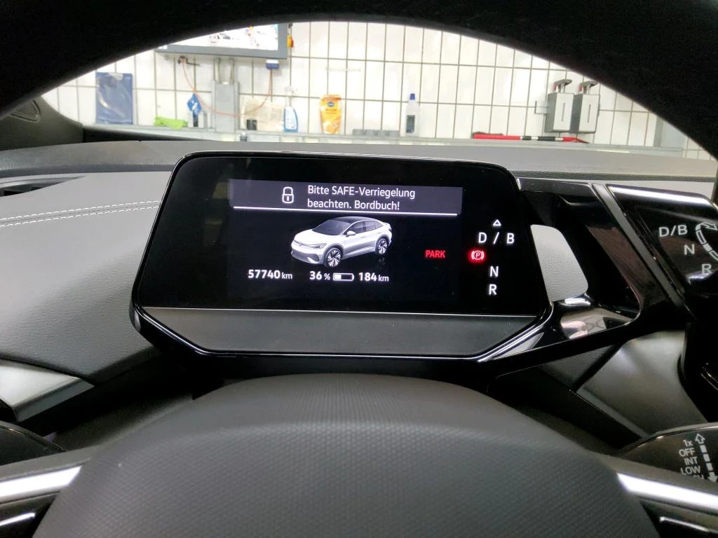VW ID.5 PRO/82kw/23г/57х.км/Pano/HeadUp/360/Full, снимка 8 - Автомобили и джипове - 56316655