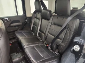 Jeep Wrangler * 4 Door 4x4 Sahara * CARFAX * ОПЦИЯ ЗА ФИНАНСИРАН, снимка 12