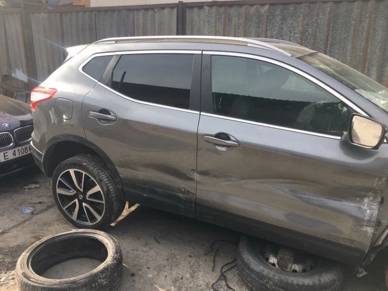 Nissan Qashqai, снимка 1 - Автомобили и джипове - 47722956