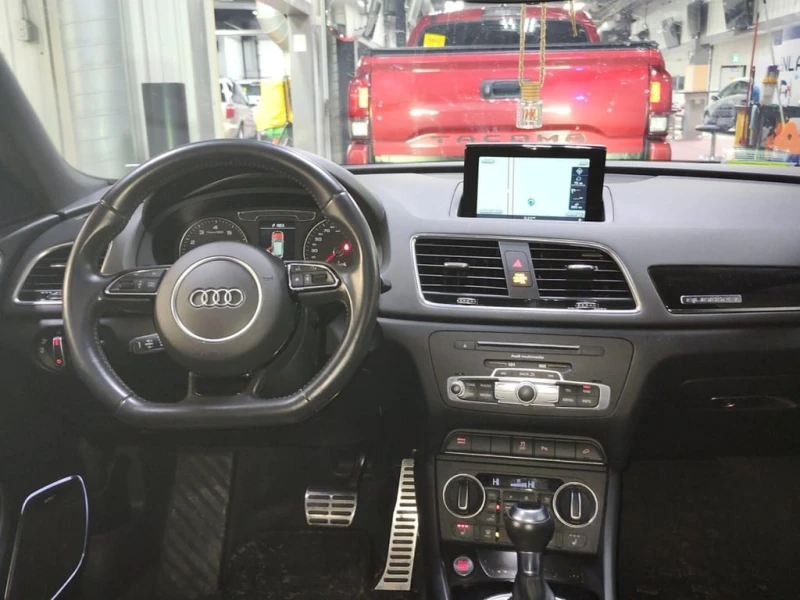 Audi Q3 * 2.0 TFSI quattro Technik Tiptronic * CARFAX * БЕ, снимка 10 - Автомобили и джипове - 53307898