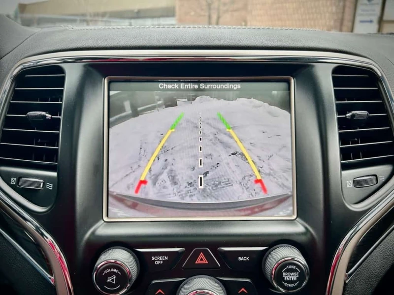 Jeep Grand cherokee * OVERLAND | 31 SERVICE RECORDS | ONE OWNER * CARF, снимка 17 - Автомобили и джипове - 53529254