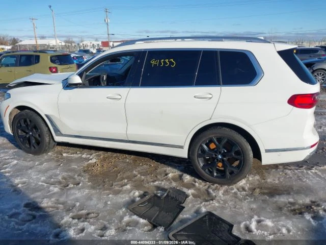 BMW X7 xDrive40i, снимка 8 - Автомобили и джипове - 53654995