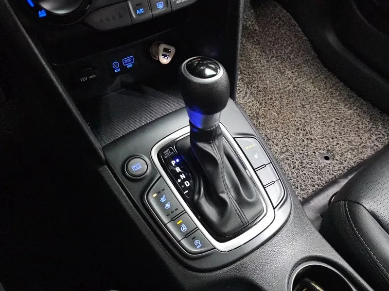 Hyundai Kona 1.6, снимка 9 - Автомобили и джипове - 54627025