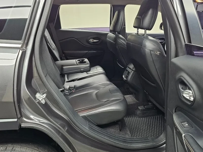 Jeep Cherokee 2.2 Diesel Limited 4Wd, снимка 12 - Автомобили и джипове - 55816083
