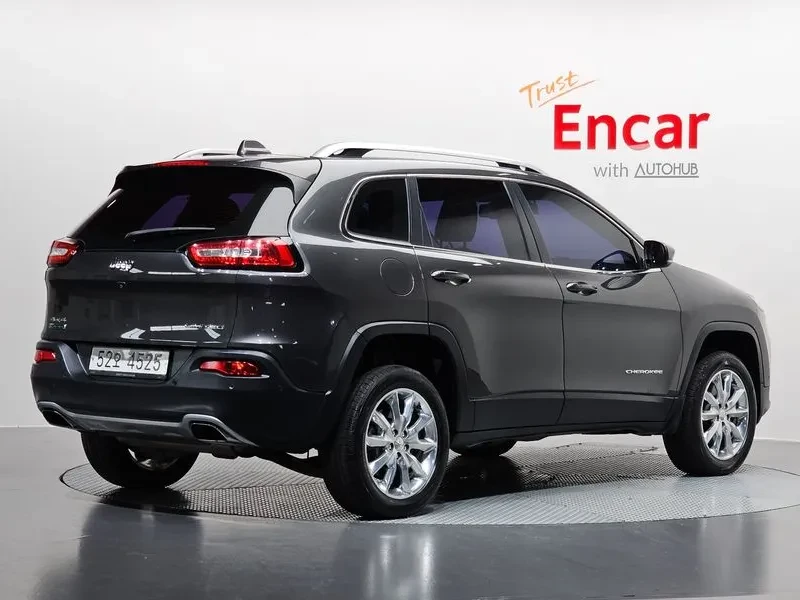 Jeep Cherokee 2.2 Diesel Limited 4Wd, снимка 2 - Автомобили и джипове - 55816083