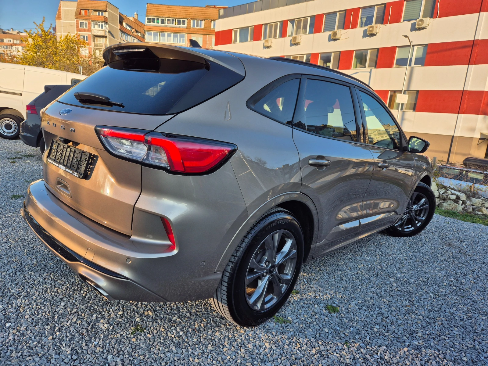 Ford Kuga ГАРАНЦИЯ 2.0 D-4x4-ST-AVTOMAT-8 SKOROSTI-NAVI-LED - изображение 2