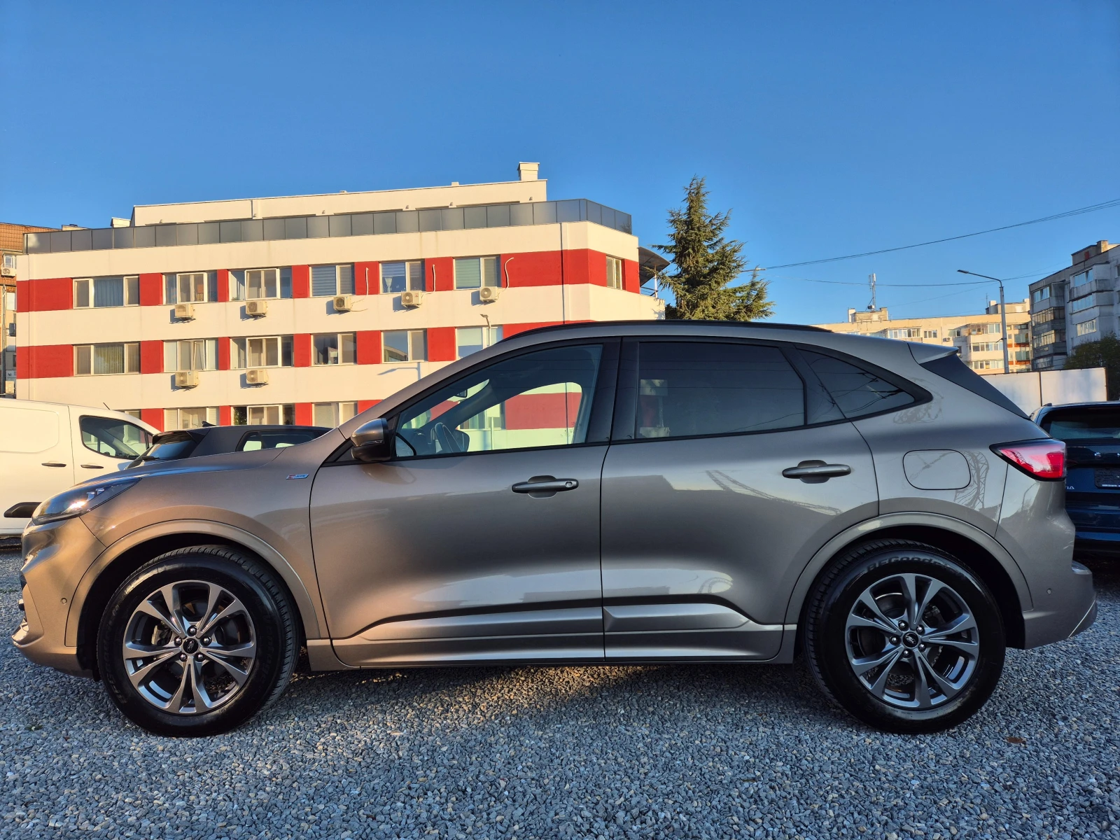 Ford Kuga ГАРАНЦИЯ 2.0 D-4x4-ST-AVTOMAT-8 SKOROSTI-NAVI-LED - изображение 7