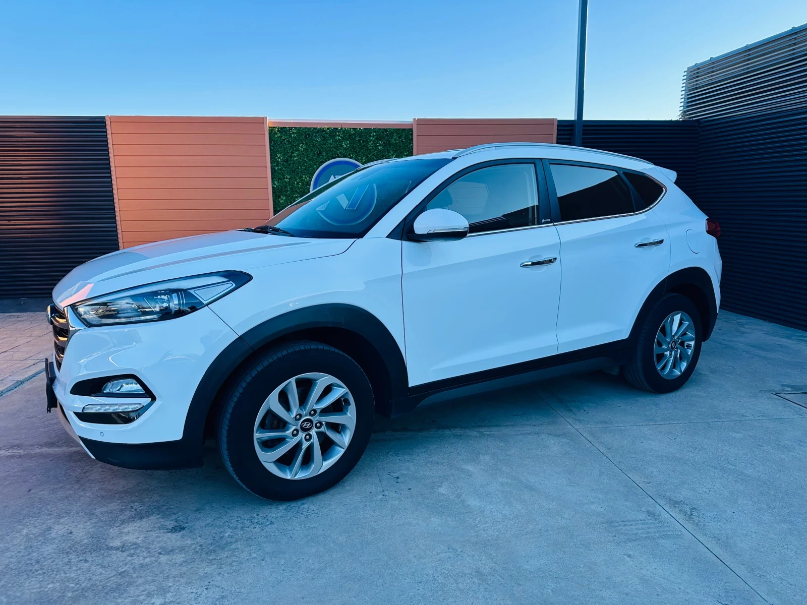 Hyundai Tucson 2.0 CRDI/4x4/Navi/Камера - изображение 8